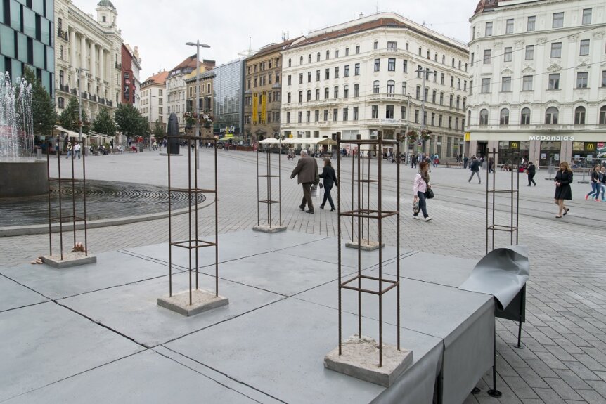 Eliška Perglerová, Usedlost, Náměstí Svobody